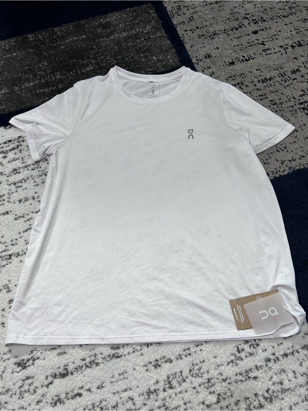 ON RUNNING - Women’s Short Sleeve